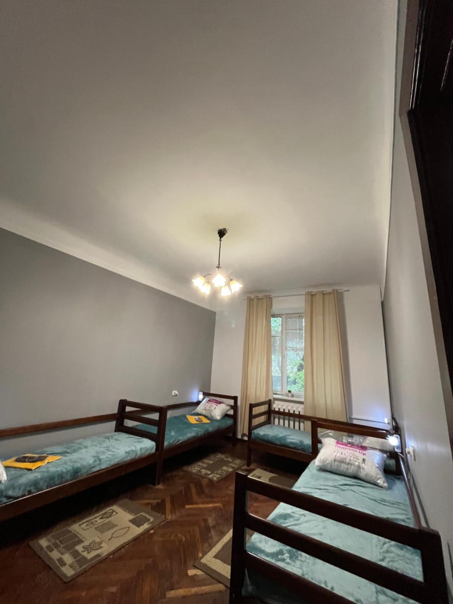Ararat-Klovskaya Hostel-Apartments Kiev Экстерьер фото