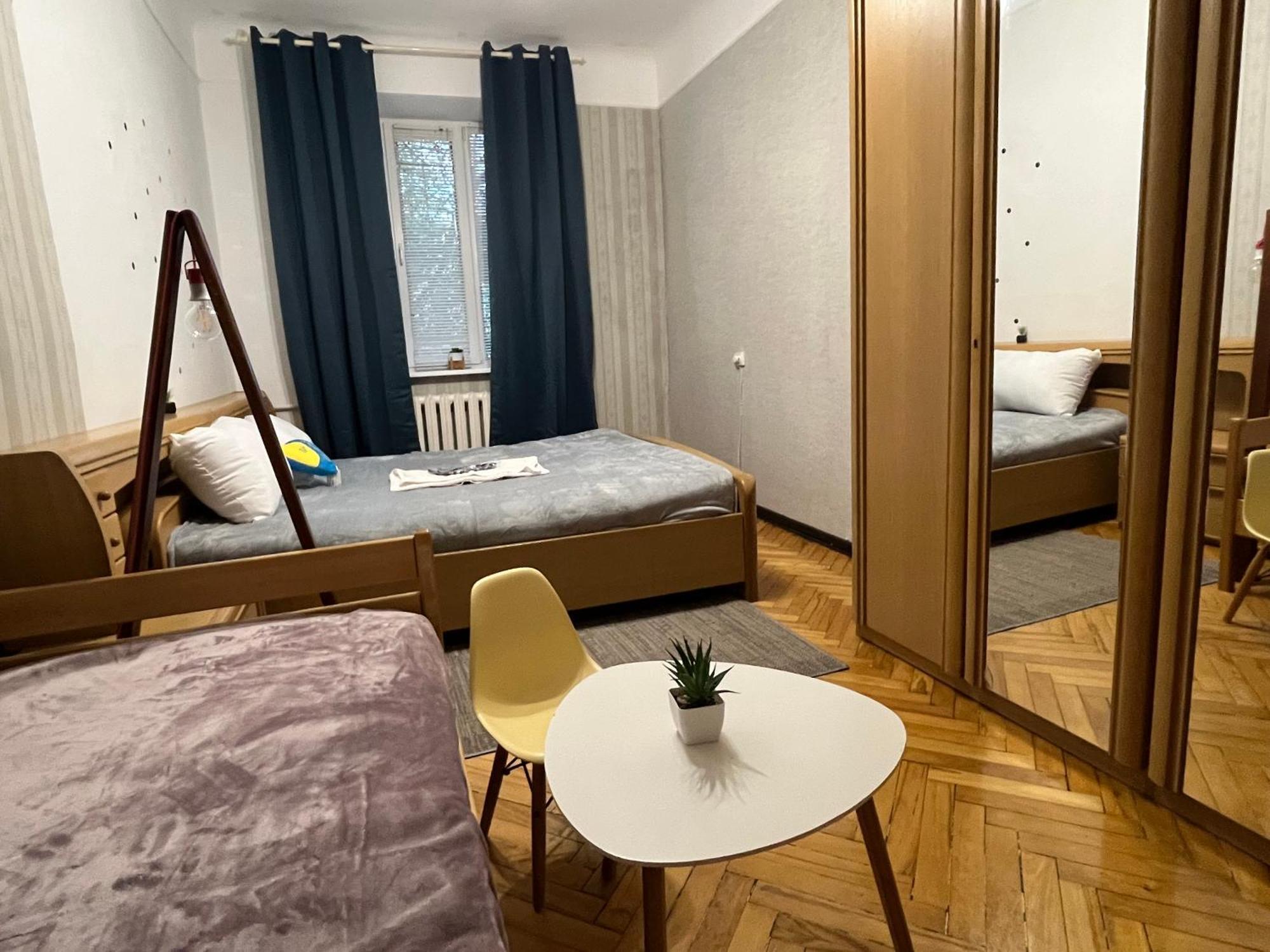 Ararat-Klovskaya Hostel-Apartments Kiev Экстерьер фото